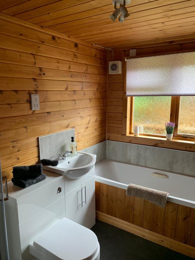 Immaculate 3-Bed Lodge In Hawick Buitenkant foto