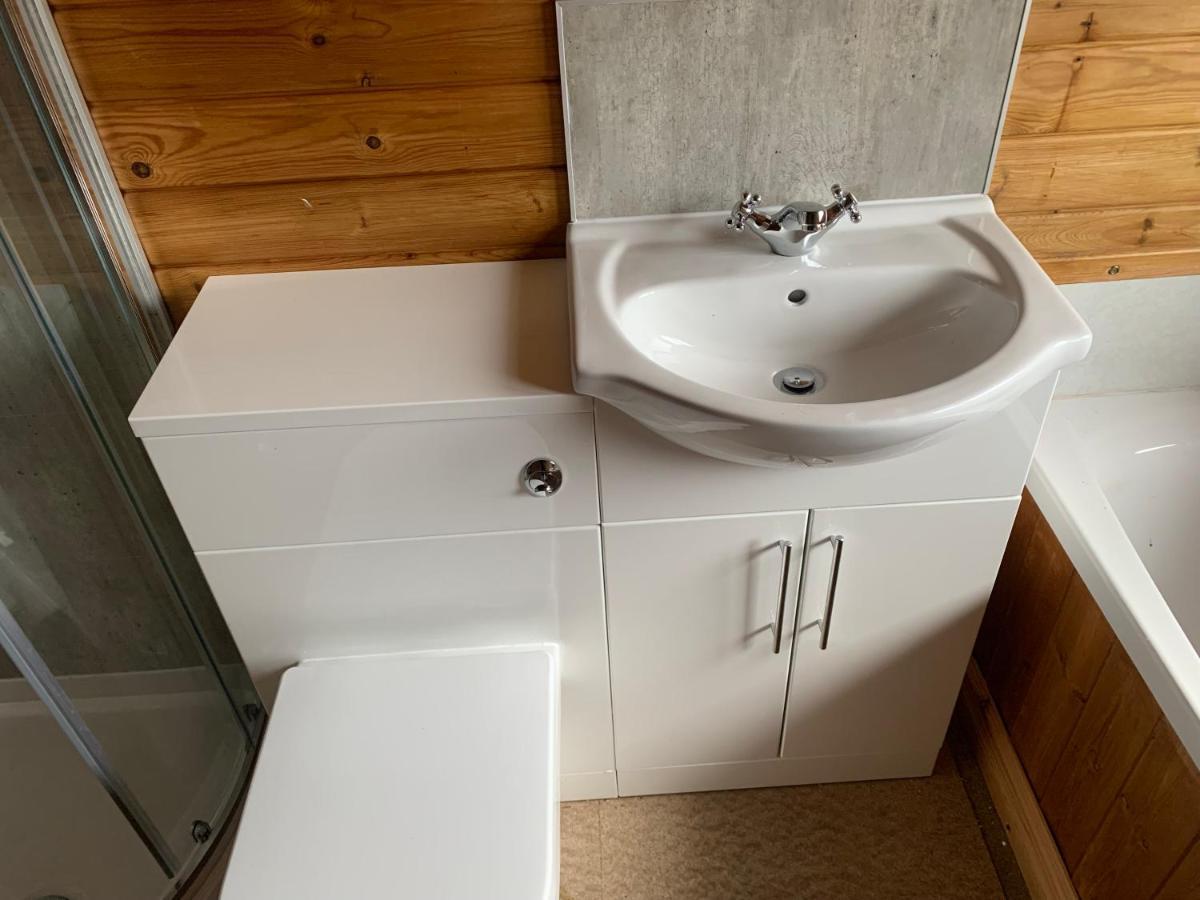 Immaculate 3-Bed Lodge In Hawick Buitenkant foto
